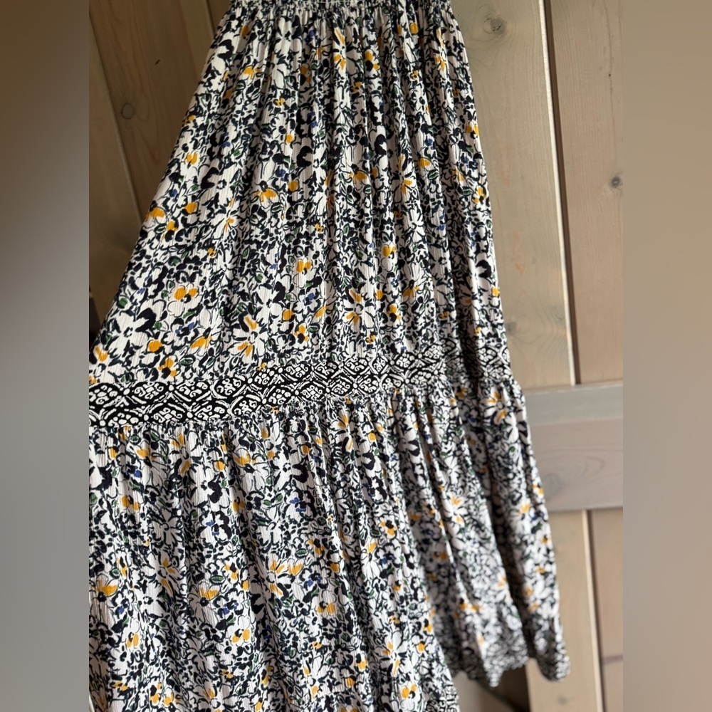 Like New Nostalgia Black Floral Cut Out Maxi Dress - Picture 8 of 11